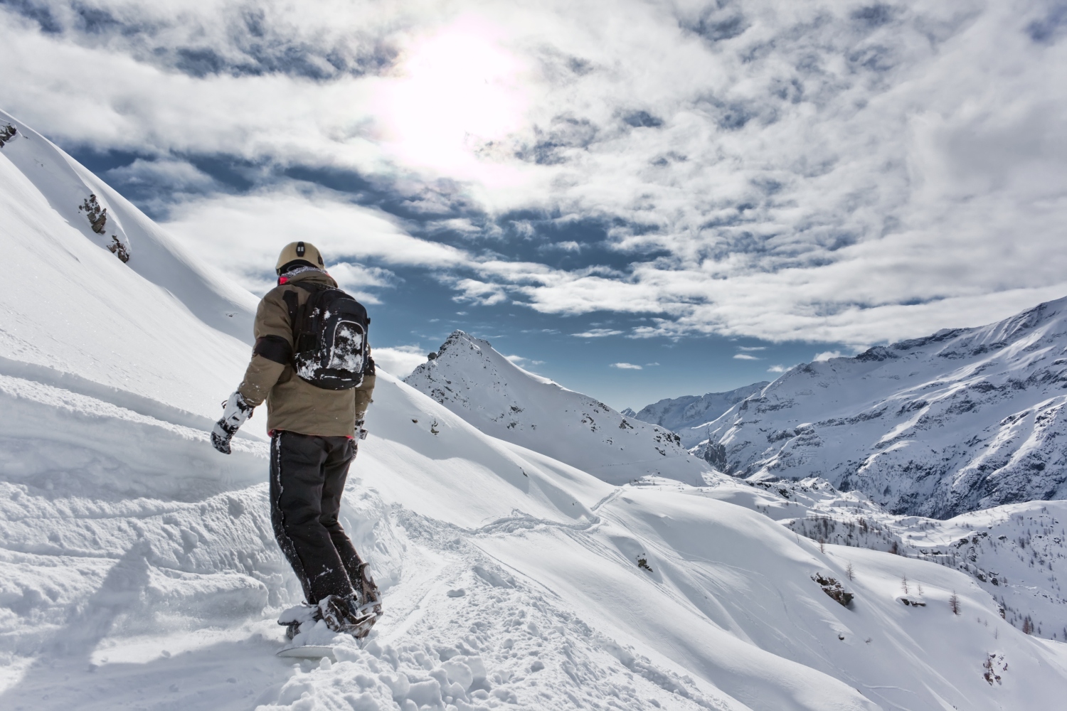 Monterosa_ski_area_Gressony_ski_resort_Italy_CREDIT_istock.jpg