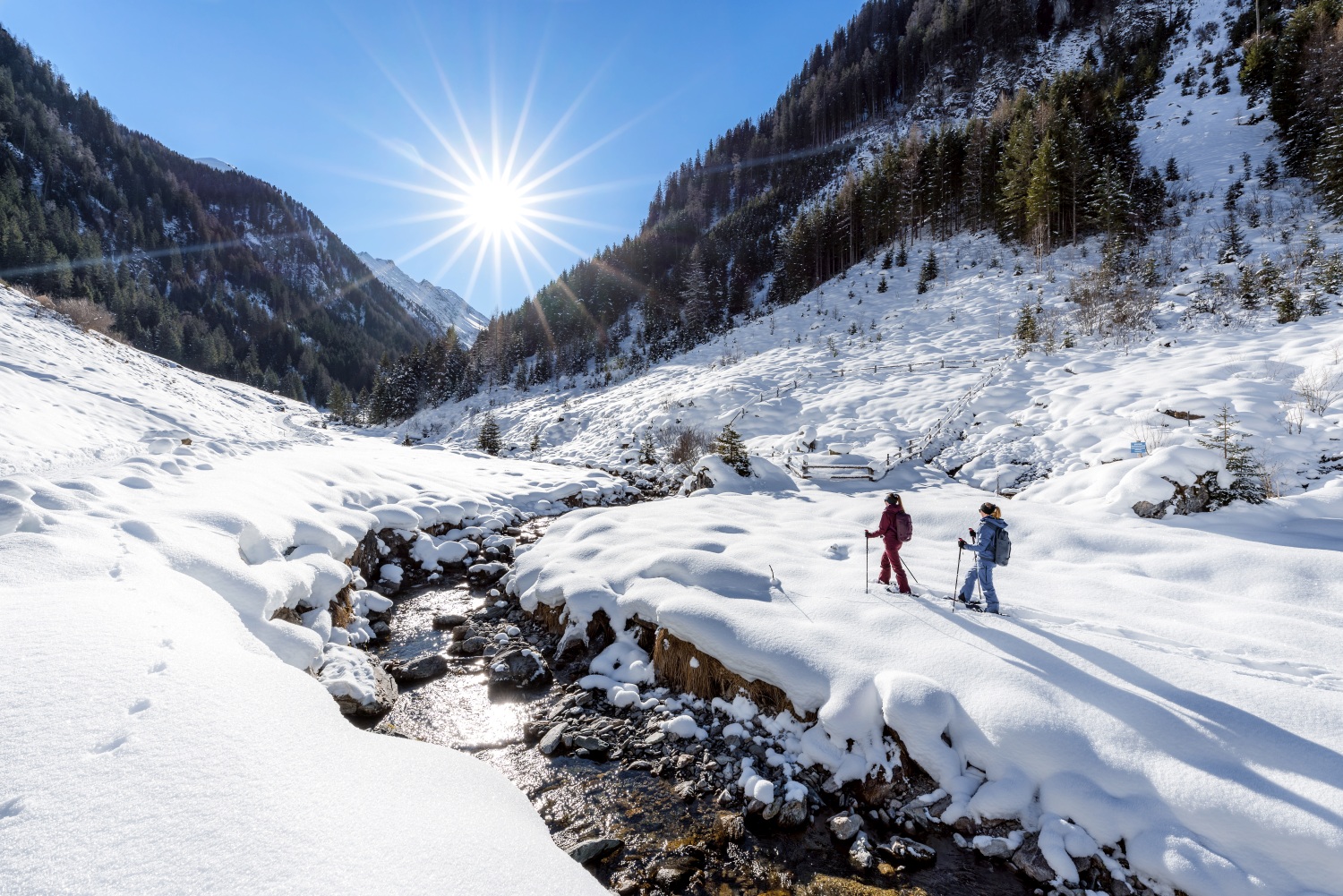 winter-hiking-zillertal-austria