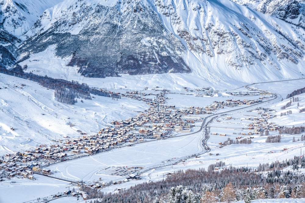 Livigno in winter from above_web.jpg
