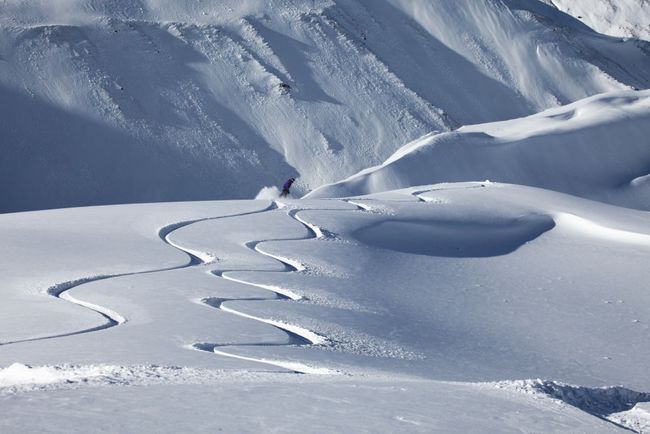 Wanaka New Zealand Snowboarding in powder.jpg