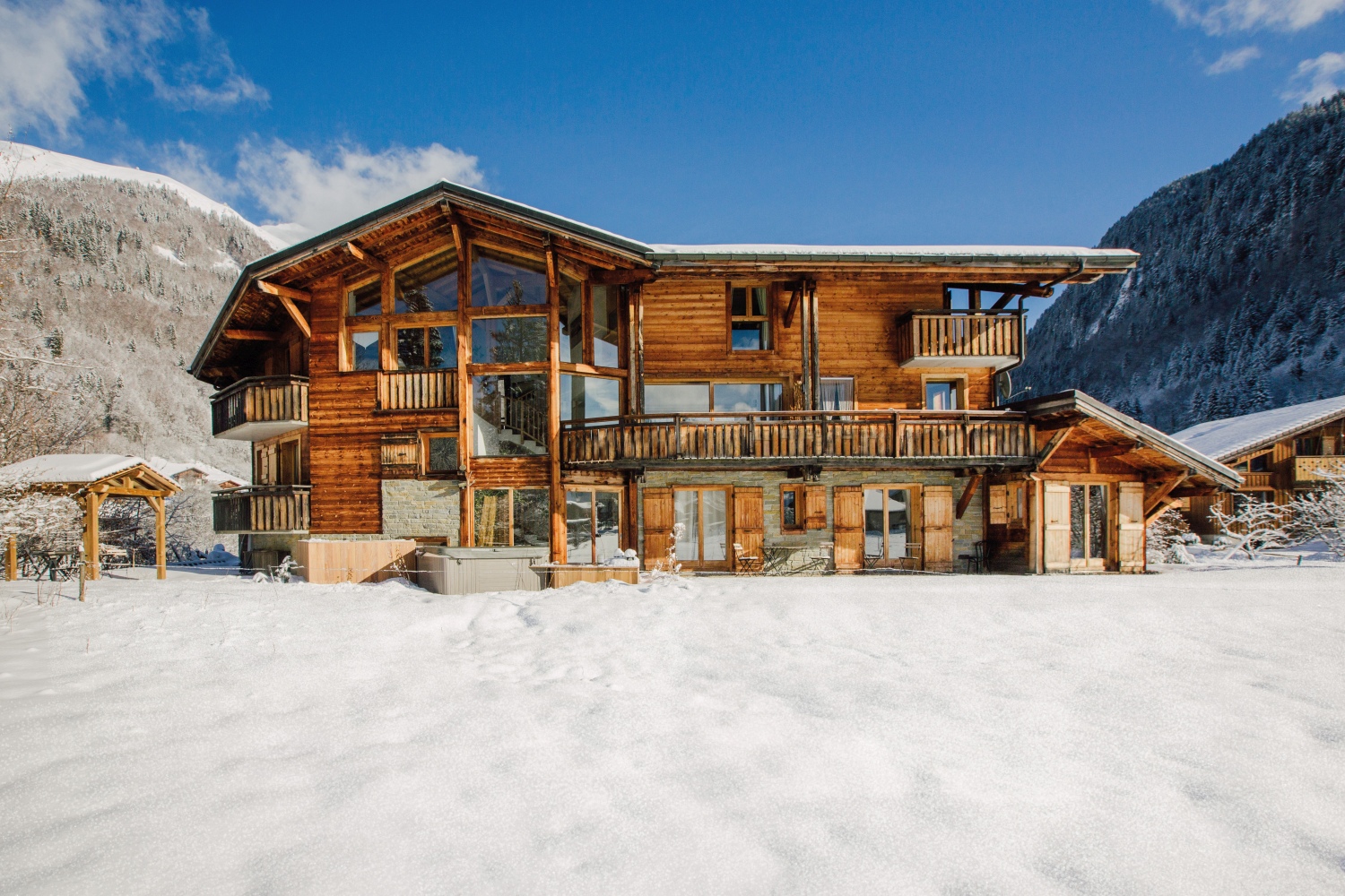 AliKats_chalet_Morzine_France.jpg