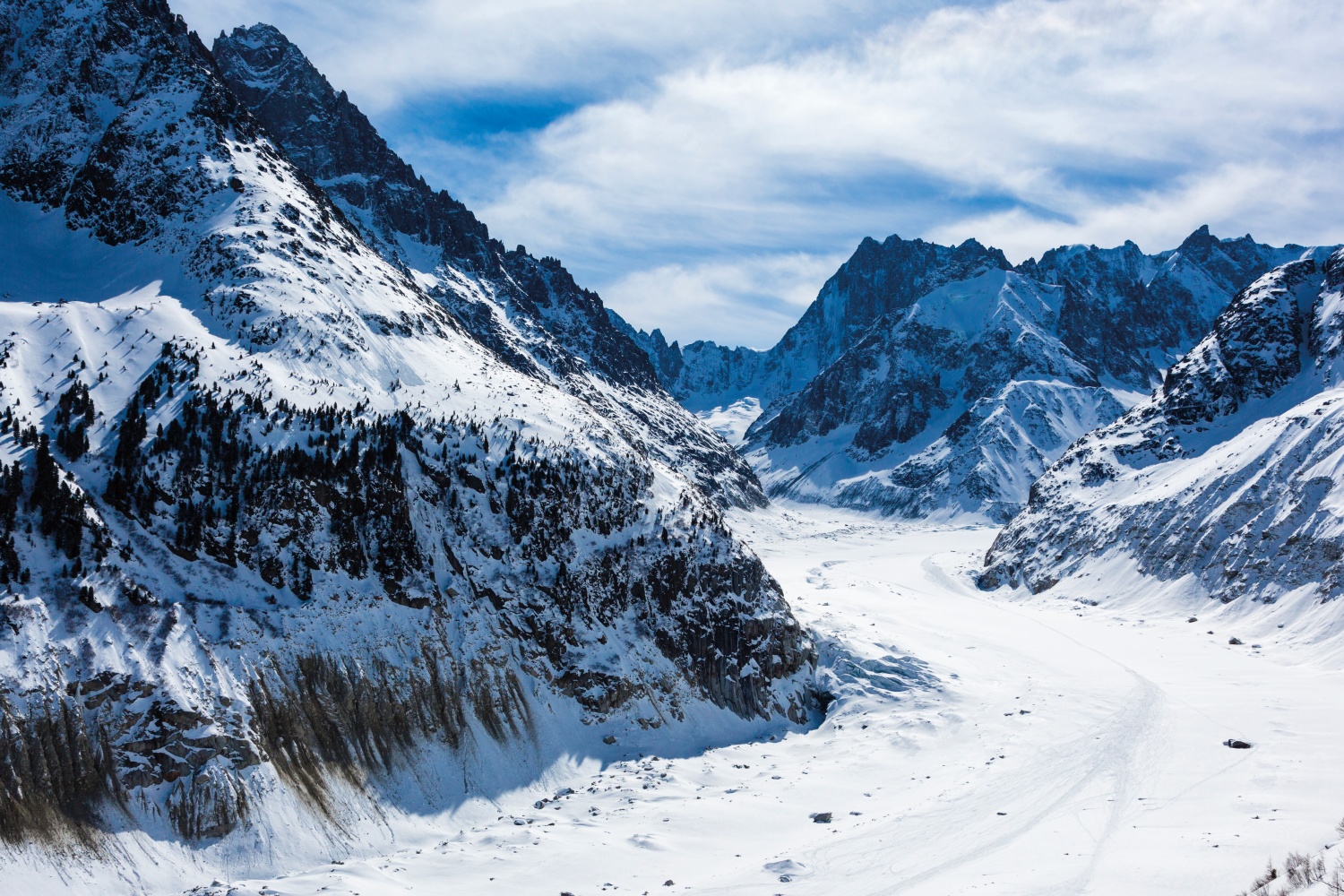 Mer_du_Glace_Chamonix_France.jpg