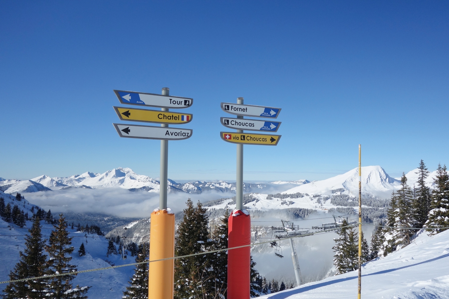 Pistes_in_Morzine_France.jpg