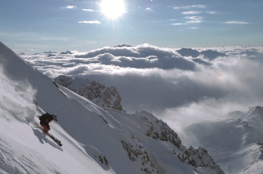 skier_beautiful_scenery_tirol