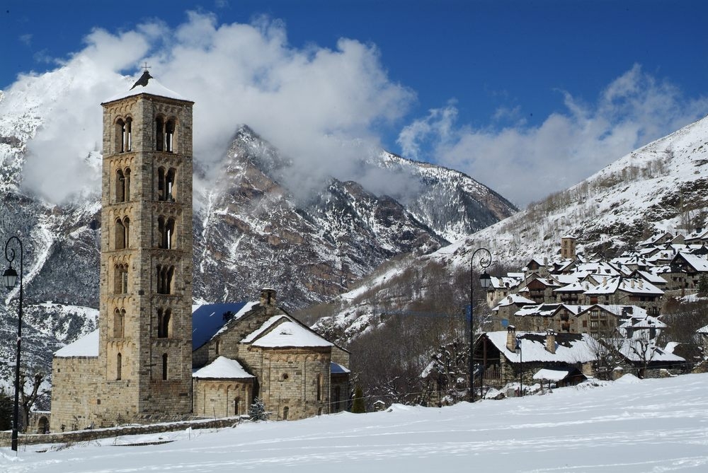 sant climent de tall romanesque church catalonia