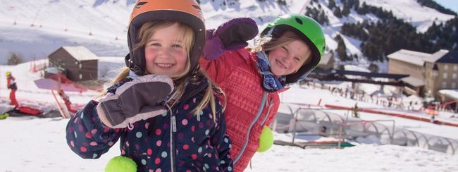 vall de nuria family skiing catalonia.jpg