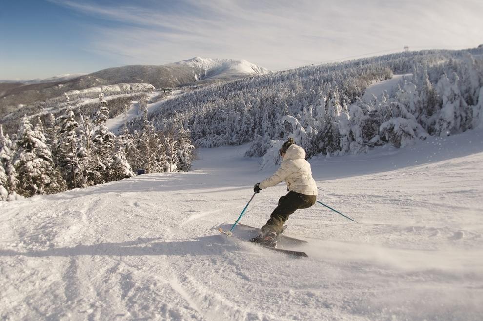 2607 cannon mountain snowy sunny morning