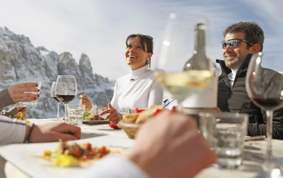 2416 mountain lunch in south tyrol