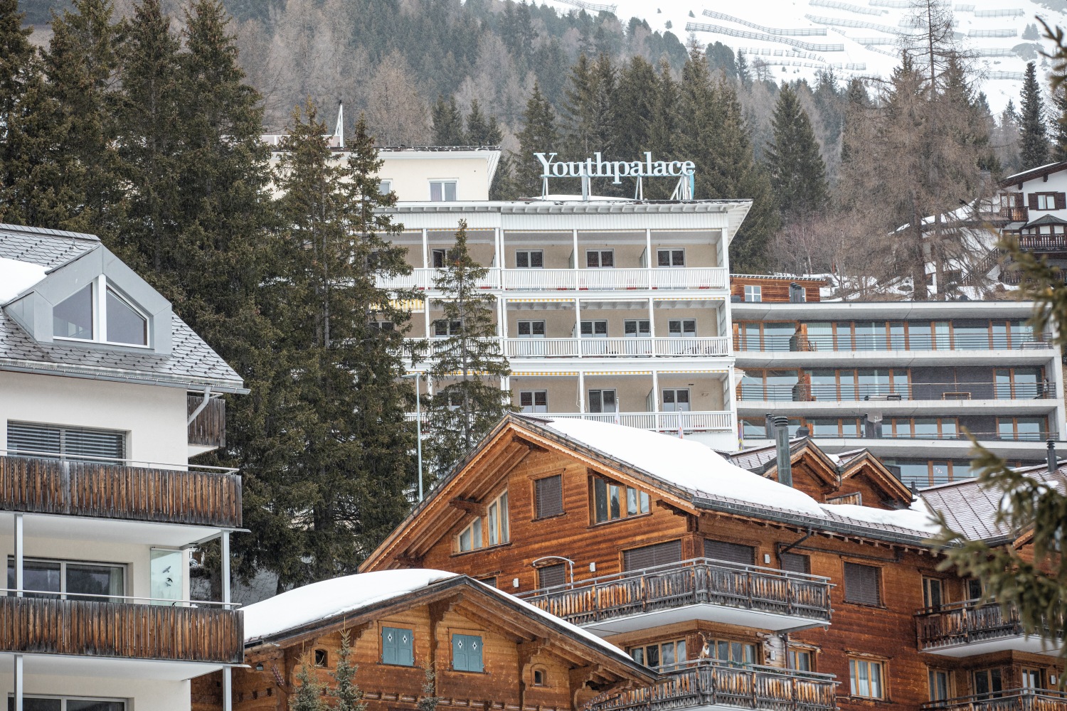 youth-palace-hostel-davos