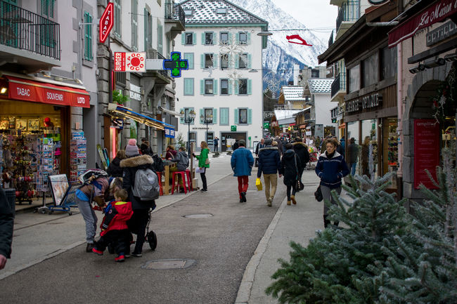 Chamonix main shopping street.jpg