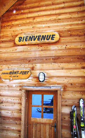 entrance Cabane Mont Fort CREDIT Harriet Green