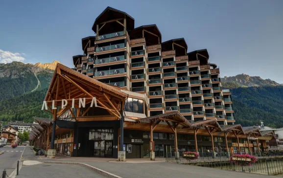 alpina hotel exterior