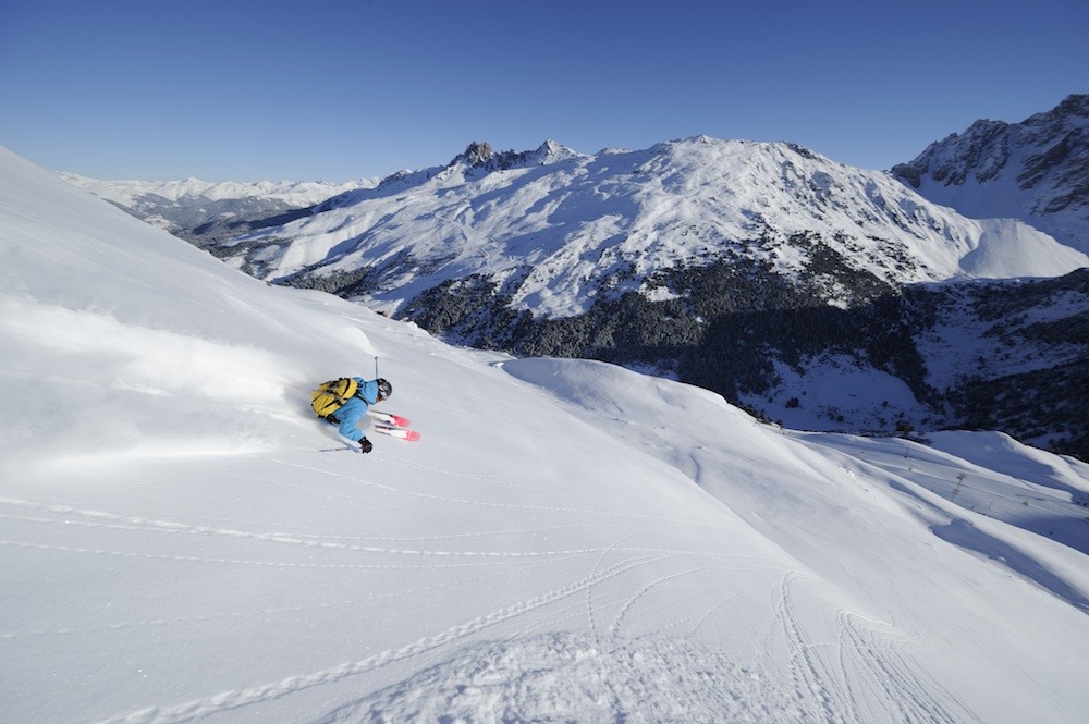 2560 general ski shot les 3 vallees meribel
