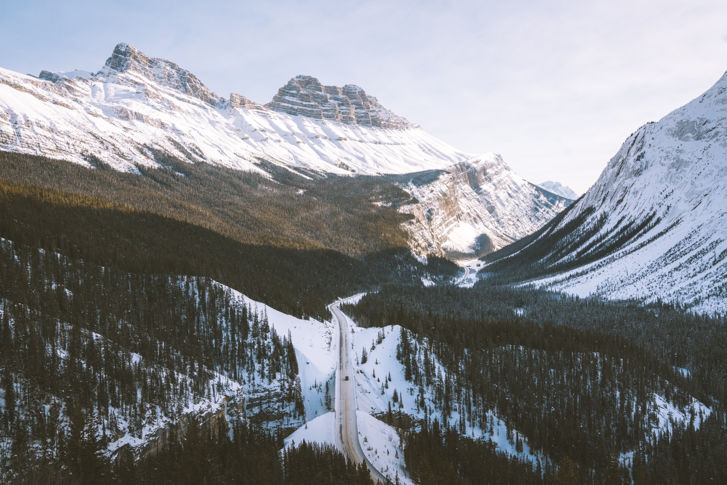 icefields-parkway-alberta-canada