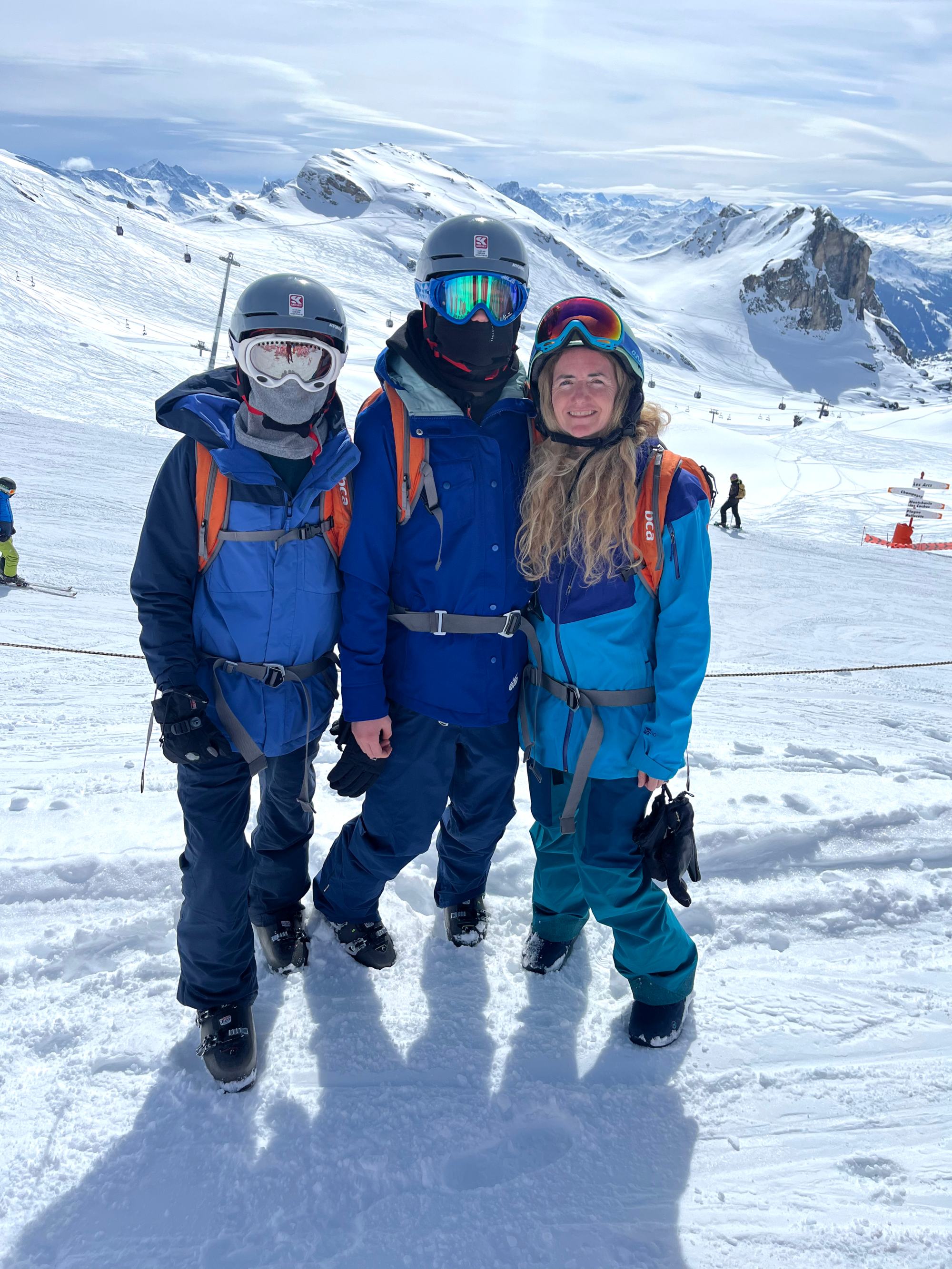 family-skiing-la-plagne-ski-resort-france
