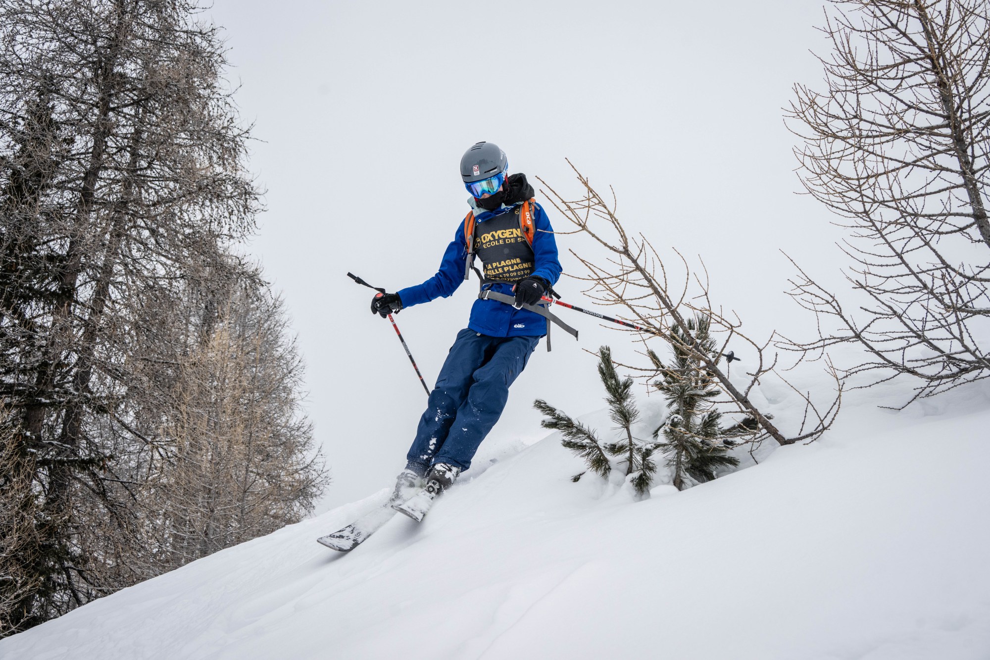 family-skiing-la-plagne-ski-resort-france