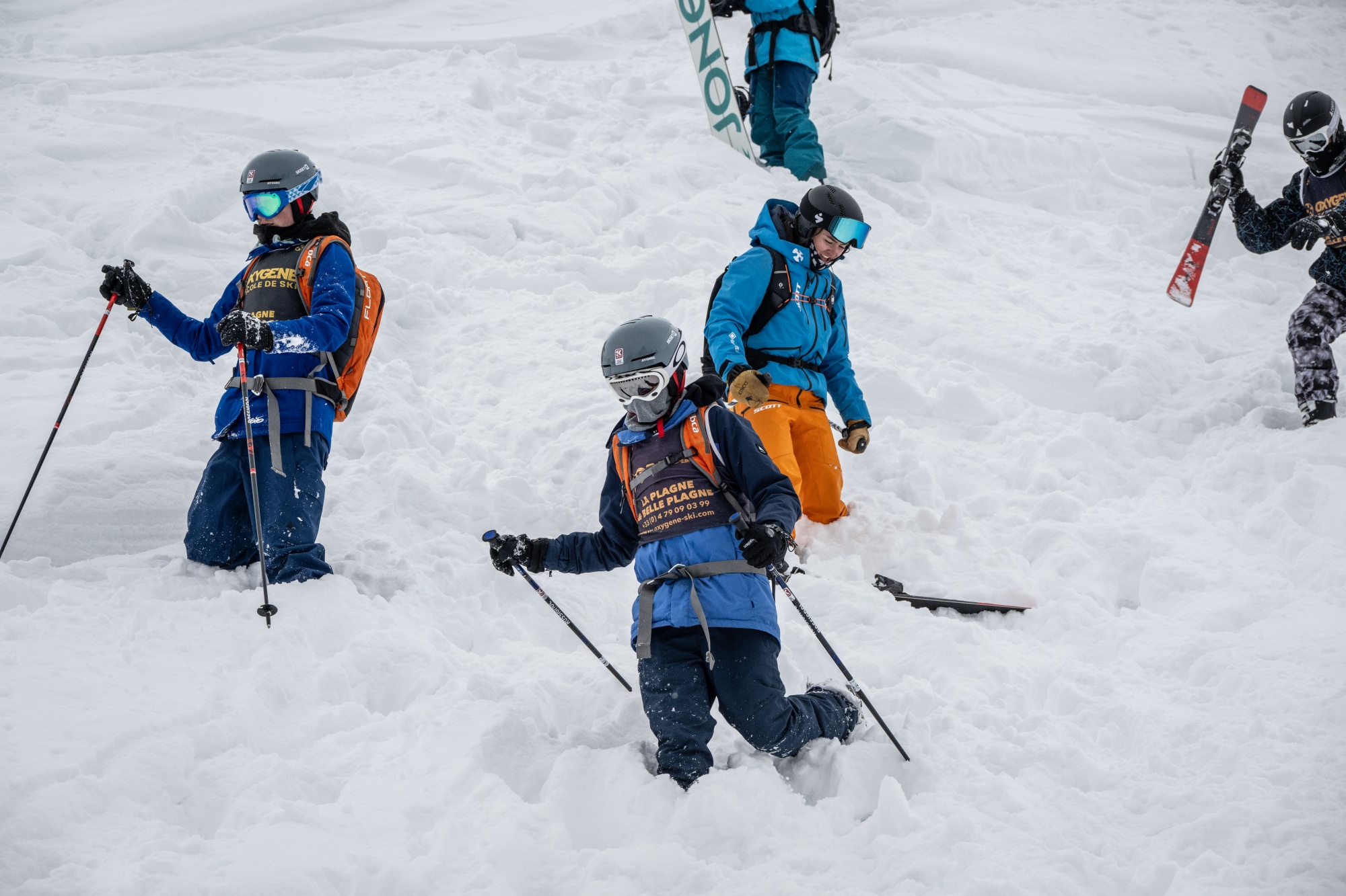 family-skiing-la-plagne-ski-resort-france