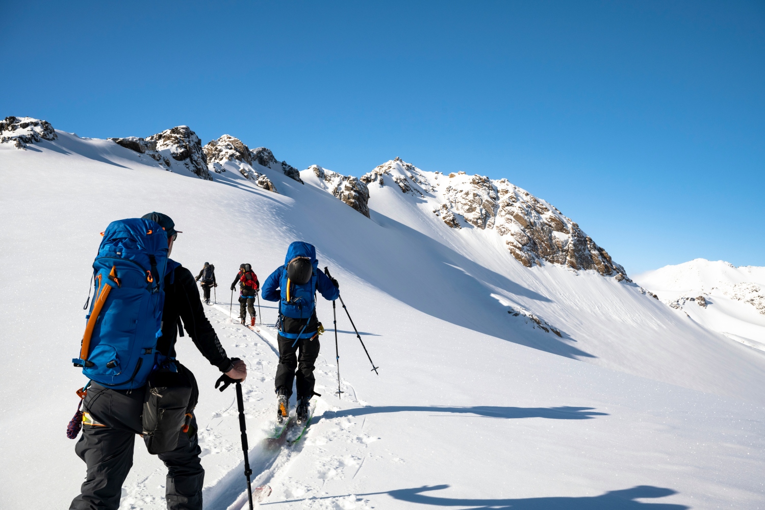 ski-touring-greenland