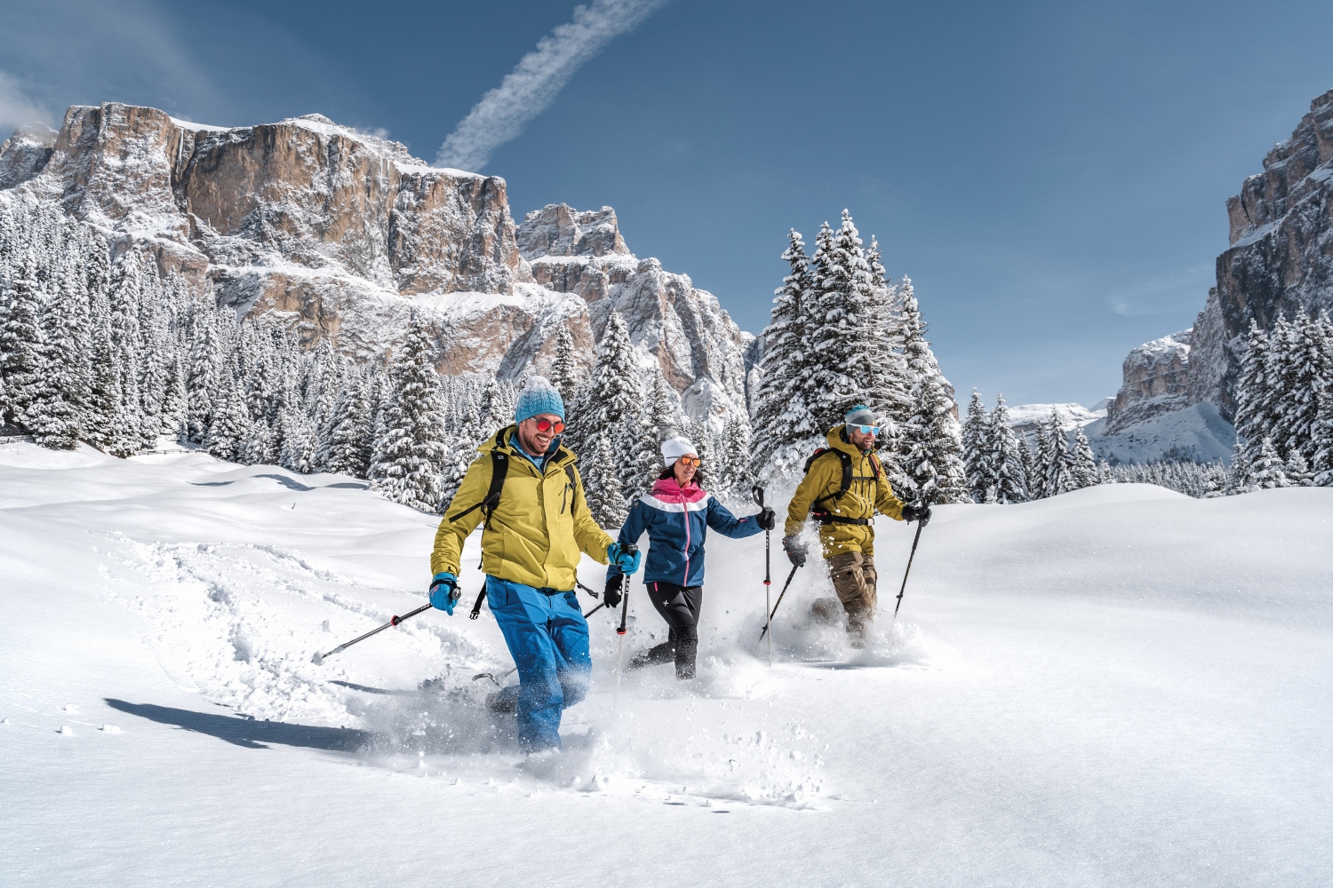 snowshoeing-val-di-fassa