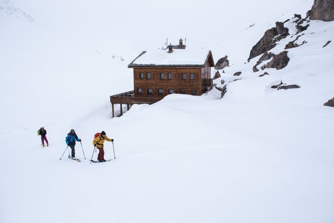 Arriving at Refuge de la Femma for the night © Daniel Wildey.jpg