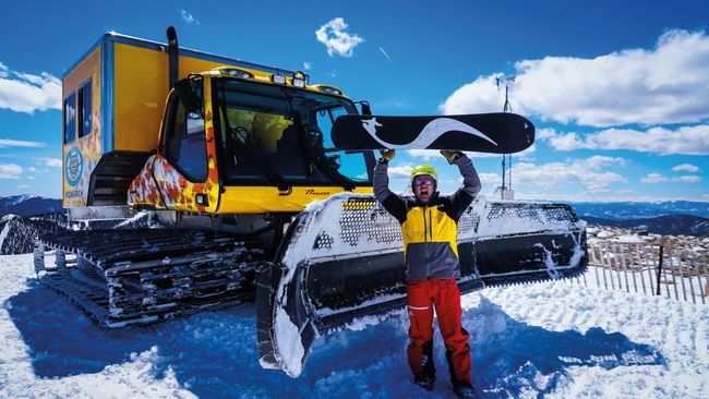 Conquering the mountain - Catching a ride on the Ridge Cat to the summit of Golden Bear at 3,865 metres © Martin Orton.jpg