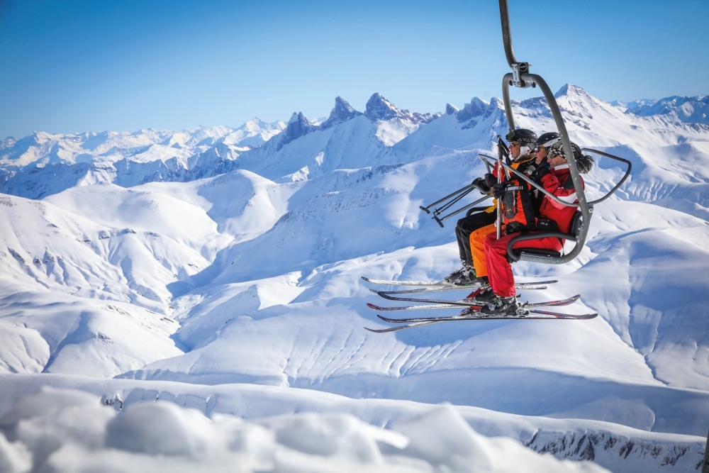 heading up the mountain at alpe dhuez cyrille quintard