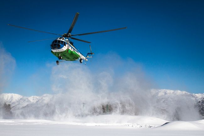 Heli-skiing Uzbekistan ©Tristan Kennedy.jpg