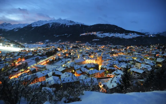 Night skiing on stelvio slope Bormio Notturna CREDIT Enrico Pozzi