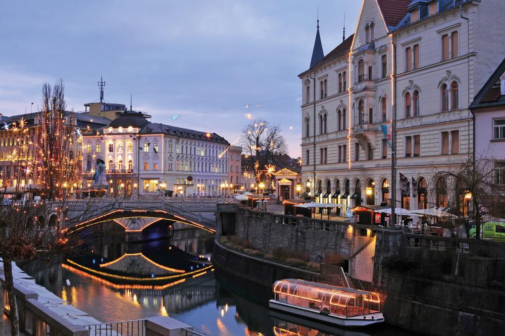 ljubliana at night_web.jpg