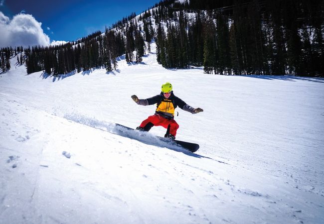 Surfing the Colorado pow © Martin Orton.jpg