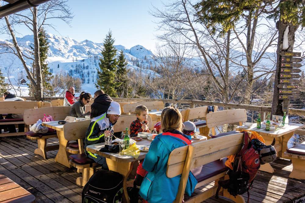 vogel lunch terrace_web.jpg