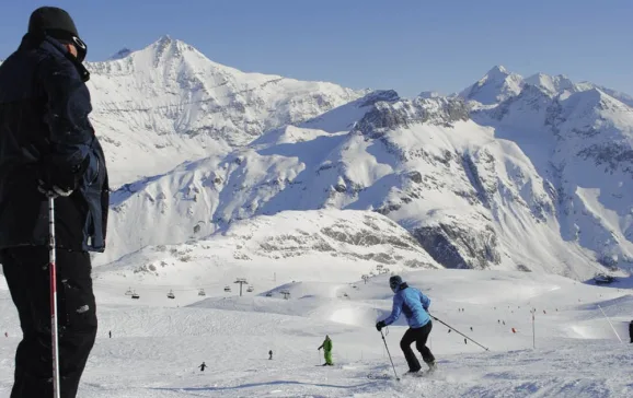 2429 learning to ski moguls val disere