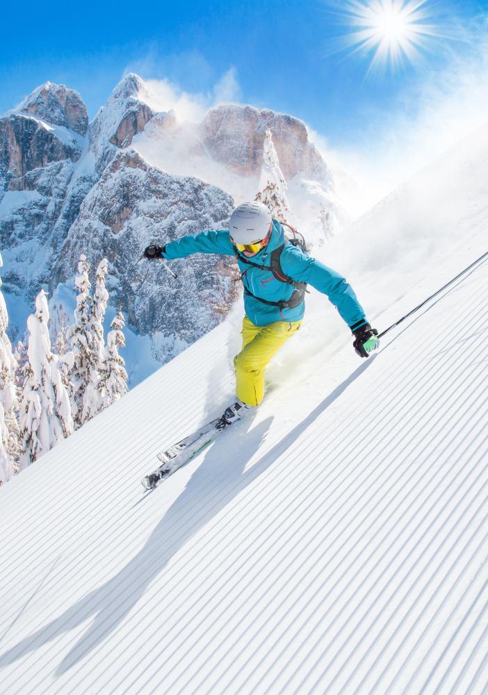 Ski_-_skiing_piste_winter_sports.jpg