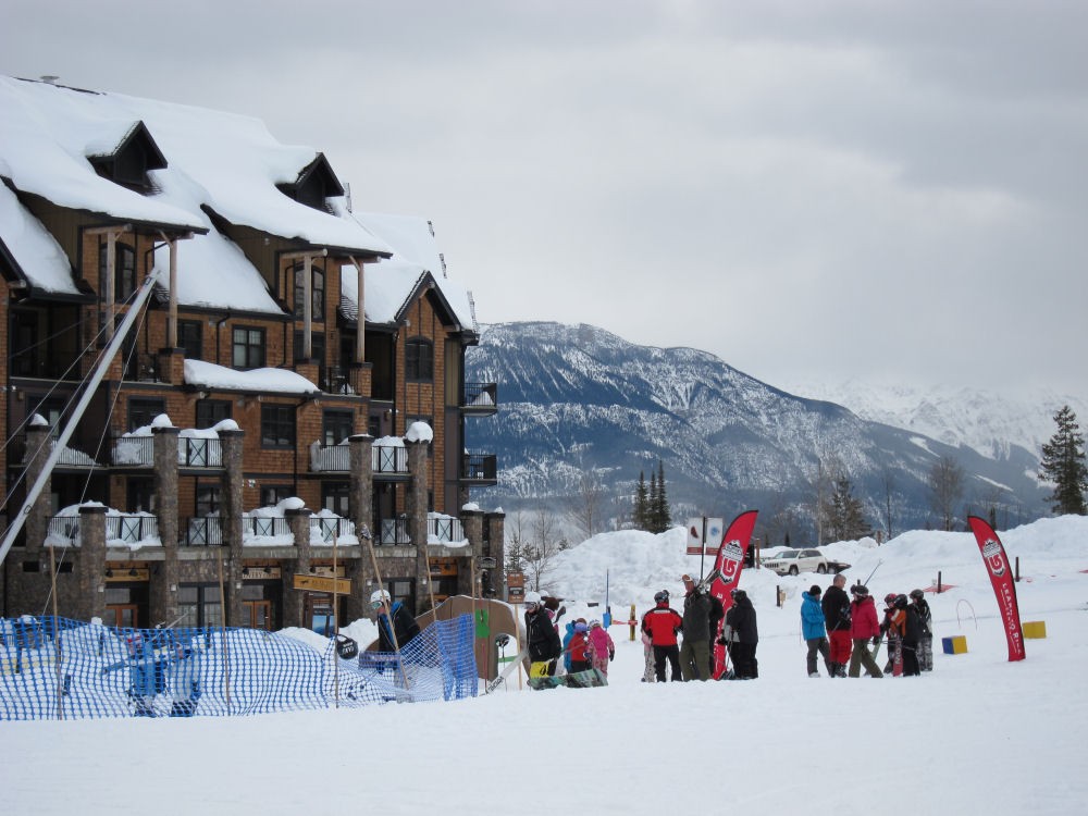 2584 kicking horse canada