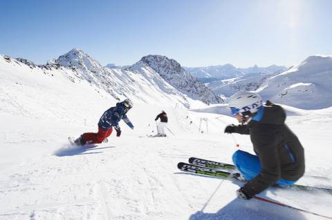 4. Davos Europes highest town Skiers Boarders