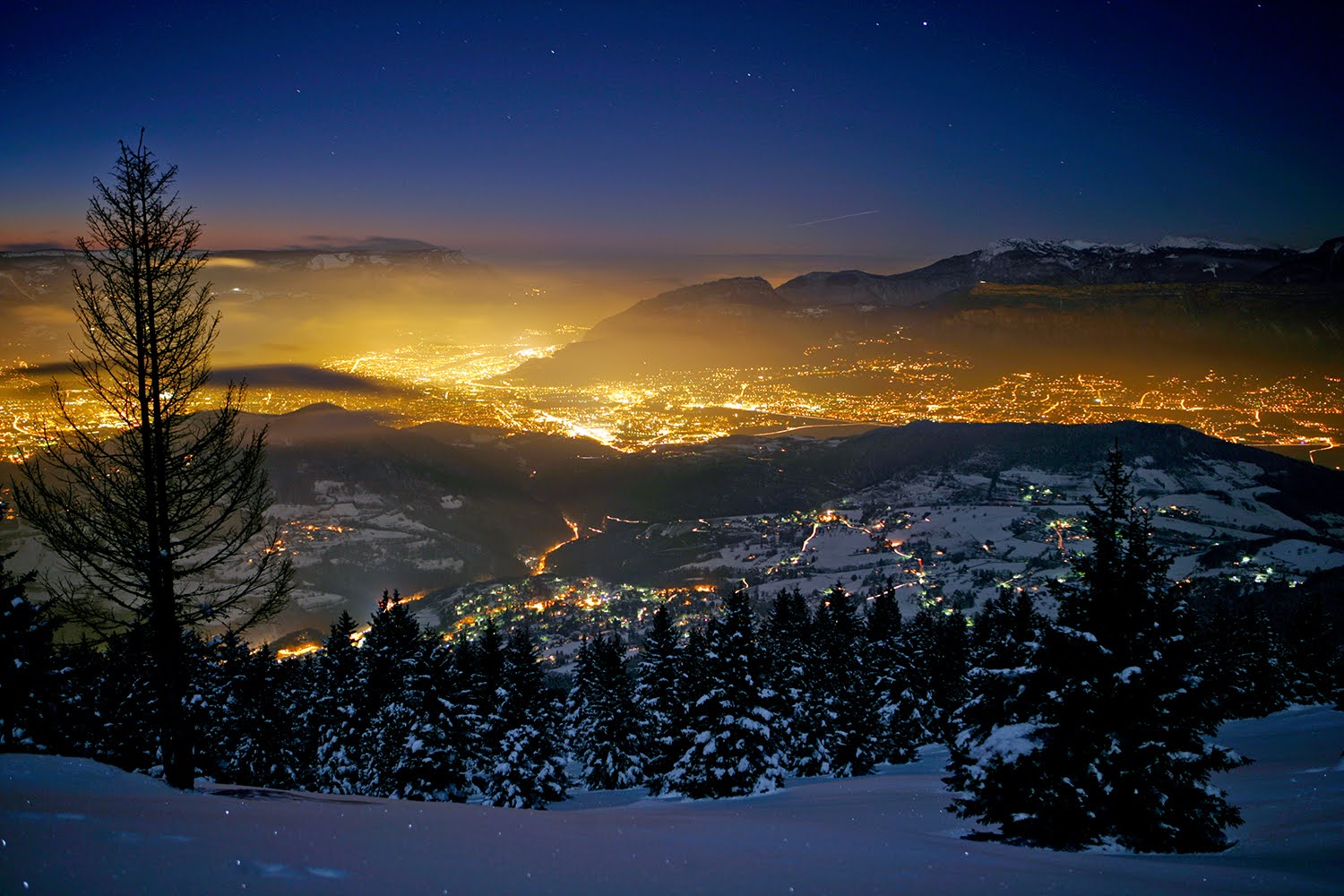 view-from-chamrousse-at-night-france