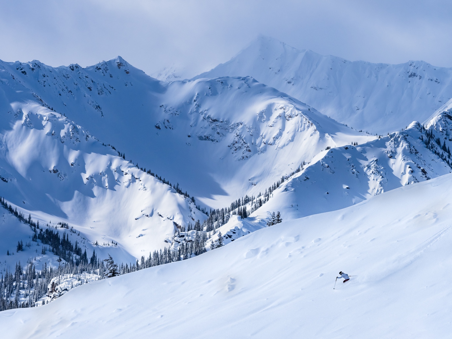 Powder skiing in Golden BC Canada CREDIT Golden Tourism Maur Mere Media