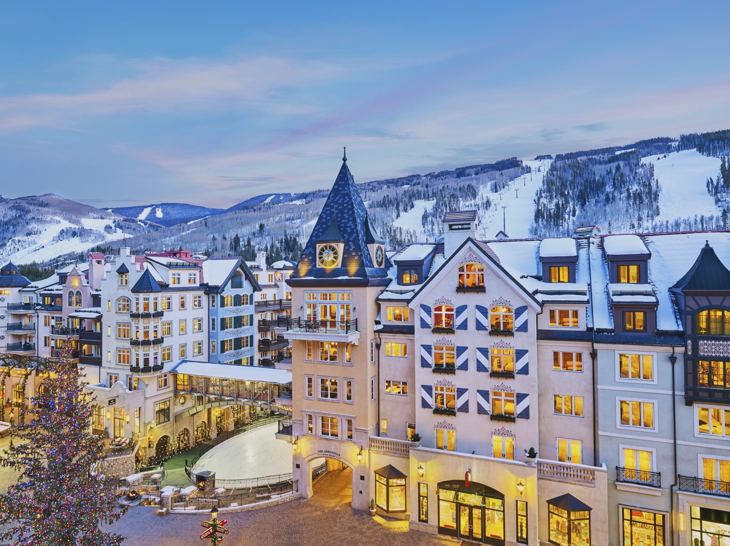 vail-ski-town-colorado-usa