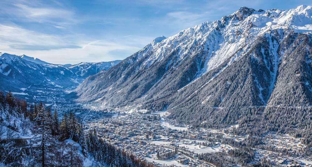 chamonix_valley_town.jpg