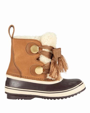 Chloe X Sorel ski boots.jpg
