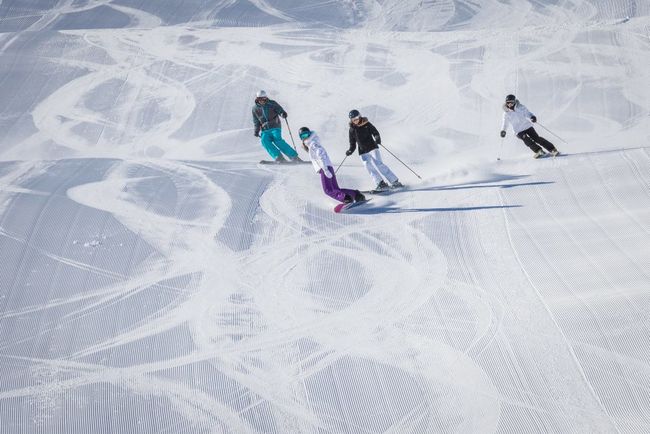 Making tracks on the piste © C.Cattin, Val Thorens.jpg