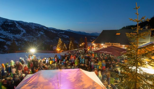 Meribel rond point apres ski.jpg