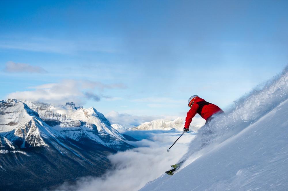 Ski_Snowboard_Lake_Louise_2016_Reuben_Krabbe_14_Horizontal.jpg