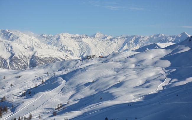 The rolling pistes of Sestriere © Enrico Gaviglio.jpg