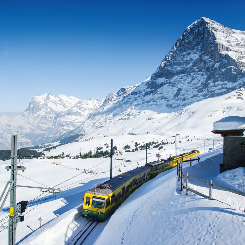 Wengen train.jpg