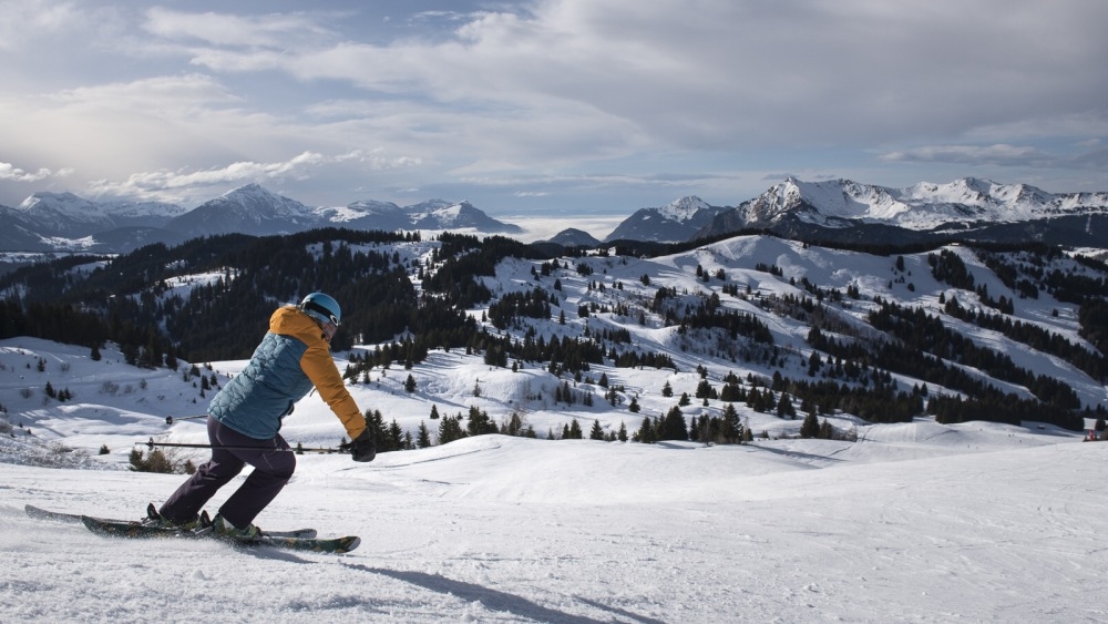 skier in morzine web