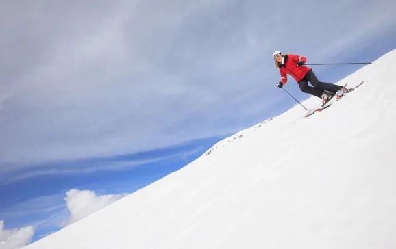 Tour Operator vs Independent Booking Ski Holidays