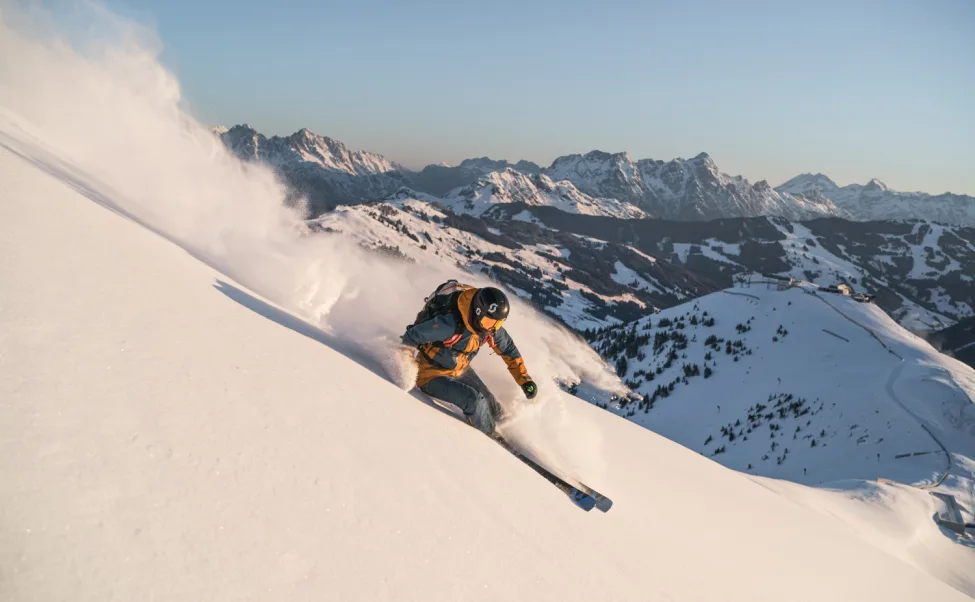 freeride at sunset saalbach c saalbach com moritz ablinger