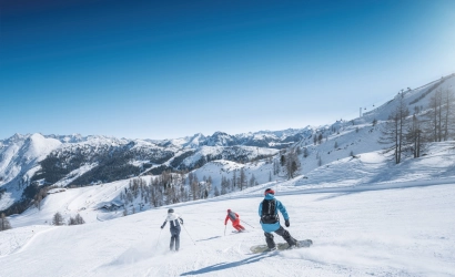 Ski and snowboard in Ski amade CREDIT Ski amade