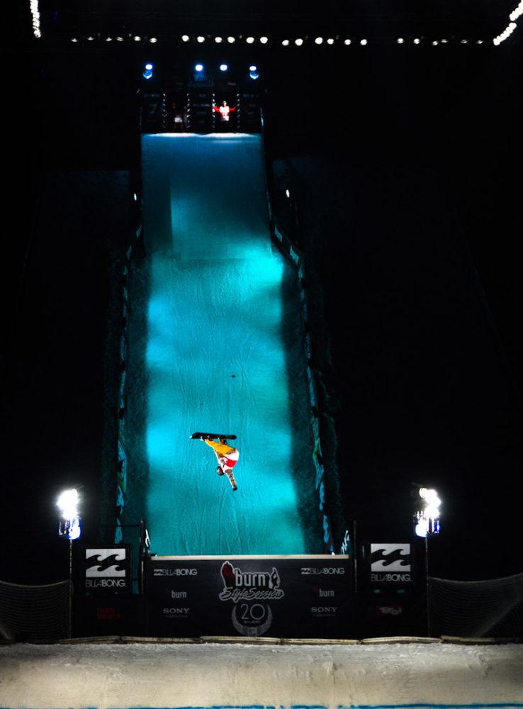 big-air-snowboarding